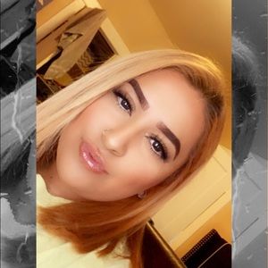 Meet your Posher, Claudia